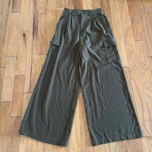 High Rise Cargo Pant | Olive/Army Green | Unbranded | size 4 | Elastic Waist